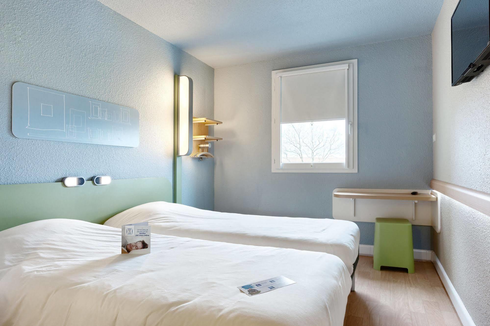 Ibis Budget La Roche Sur Yon Vendespace Mouilleron-le-Captif Exterior photo